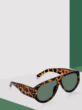 Celebrity Brown Oversized Plastic Sunglasses For Women CLSN25-V696-06