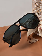 Celebrity Black Plastic and Metal Frame With Black UV Protected Lens Oversized Sunglasses for Unisex_LH027-BK