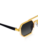 Celebrity Black Plastic and Metal Frame With Black UV Protected Lens Browline Sunglasses for Unisex_2218-BK