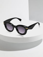 Celebrity Black Oval Plastic Sunglasses For Men CLSN25-87017-01