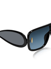 Celebrity Black Oversized Plastic Sunglasses For Women CLSN25-86984-08